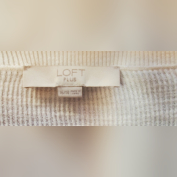 Capri Jeans & Long-Sleeve Sweater Set, (NYDJ & Loft) - Picture 14 of 14